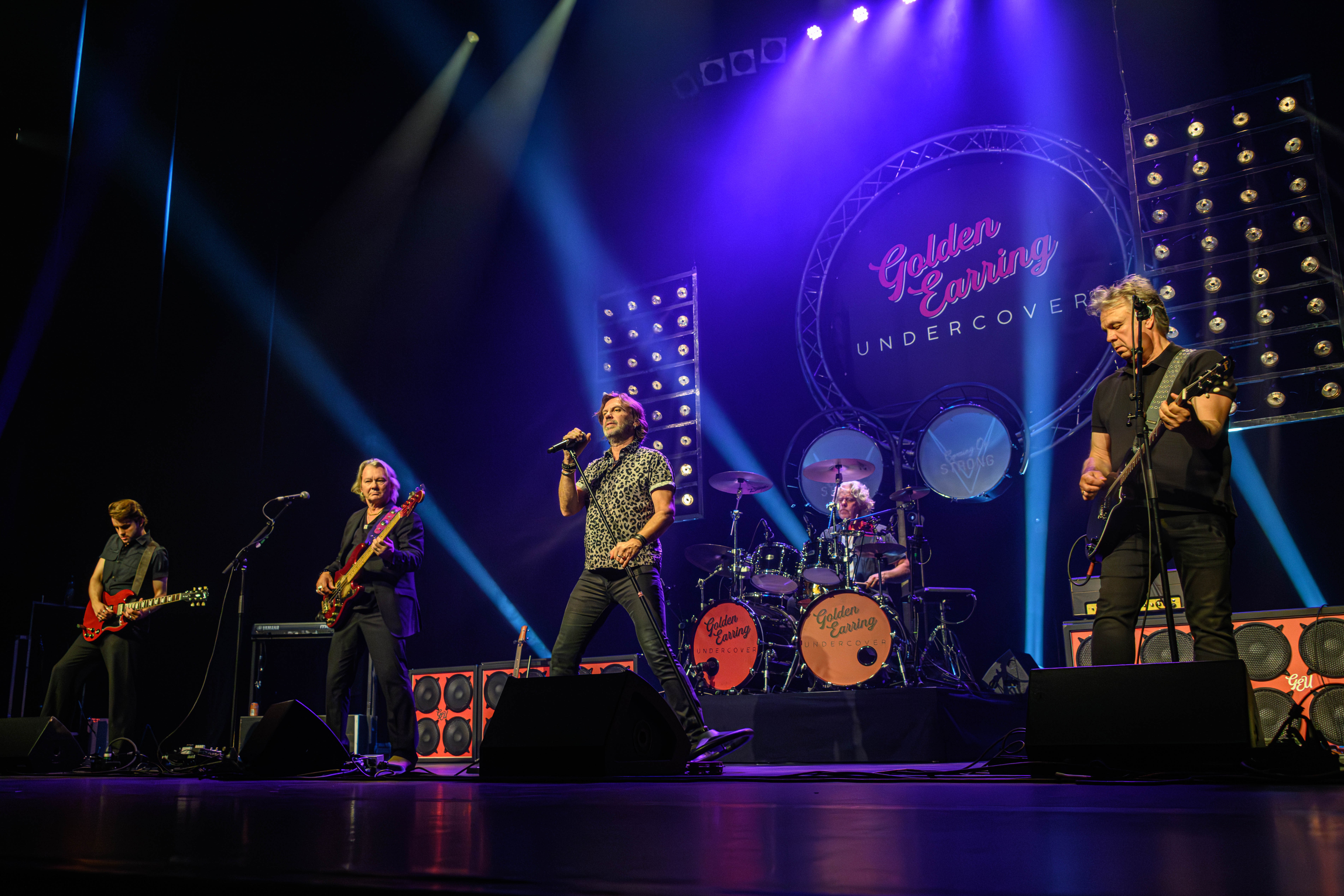 Golden Earring Undercover op het podium